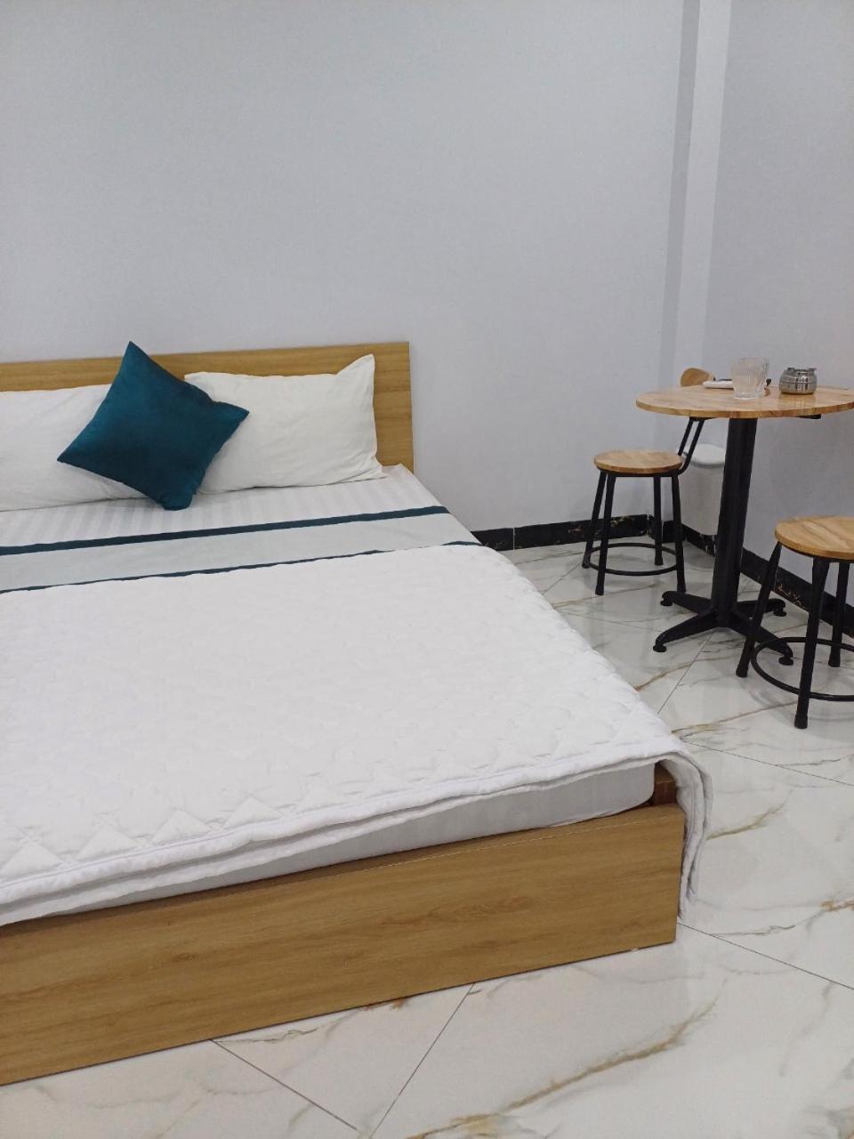 Hotel Hoa Ban Ha Noi Ханой Екстериор снимка